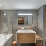 公寓 Moderne A Avec Terrasse Et Parking - Fr-1-562-75