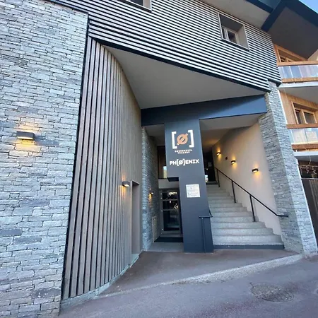 Moderne A Avec Terrasse Et Parking - Fr-1-562-75