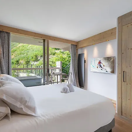 Daire Moderne A Avec Terrasse Et Parking - Fr-1-562-75