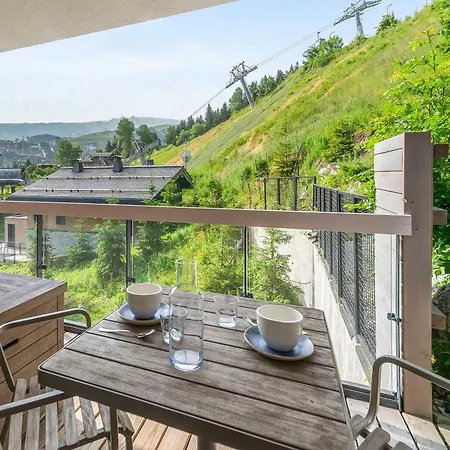 Moderne A Avec Terrasse Et Parking - Fr-1-562-75 * كورشوفيل