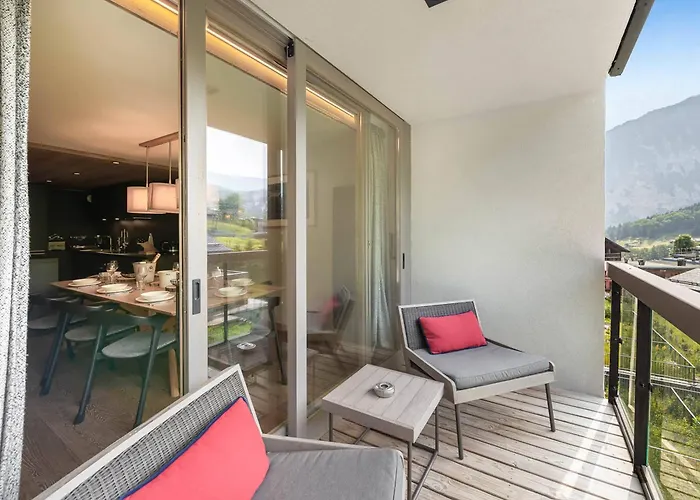 Moderne A Avec Terrasse Et Parking - Fr-1-562-75 *