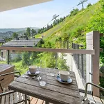 Moderne à Avec Terrasse Et Parking - Fr-1-562-75 * Courchevel